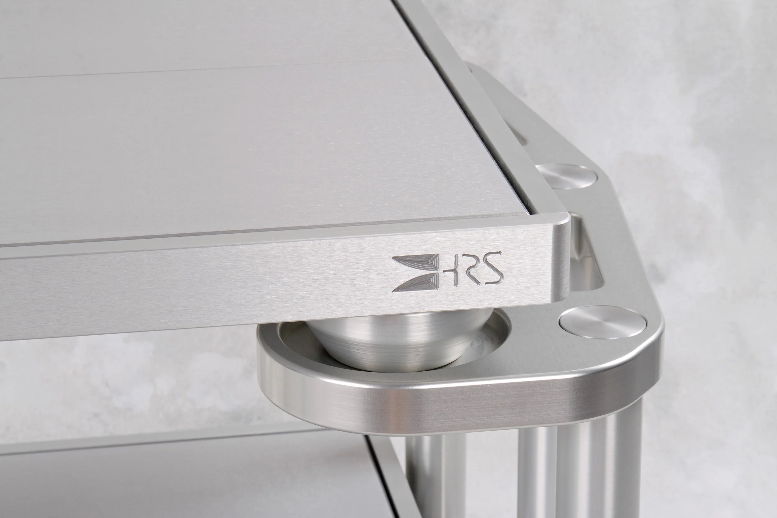 Silver SXR-1921 Audio Stand with Isolation Bases (Top corner).jpg